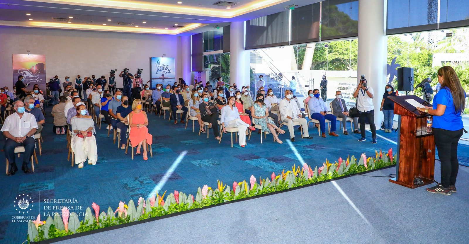 Brinda oportunidades a mujeres retornadas con la entrega de capital semilla