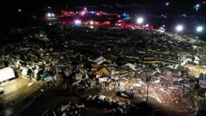 Un tornado en Kentucky deja al menos 70 personas fallecidas