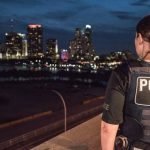 Como plan piloto, agentes de migración usarán cámaras corporales durante operativos