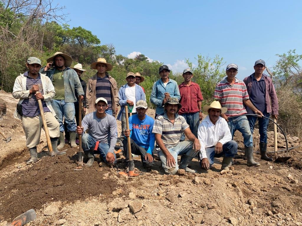 Líderes Comunitarios Inician Construcción De Escuela En Chalatenango